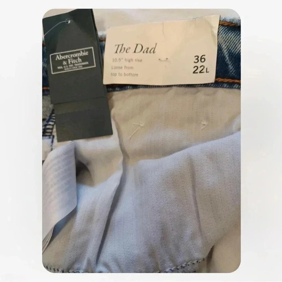 Ambercrombie & Fitch The Dad High Rise Distressed Light Wash Jeans Size 36 - Picture 7 of 12